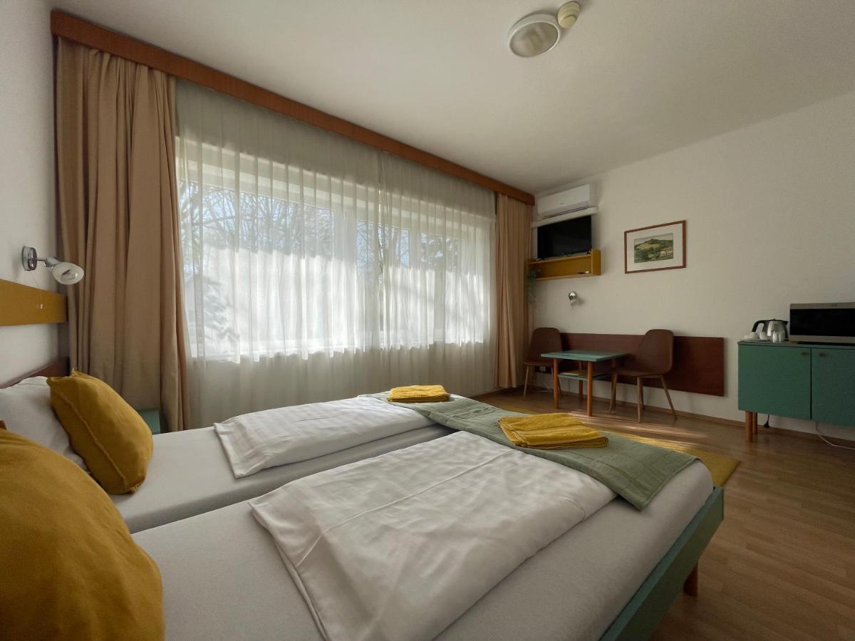 Hello Balcsi Apartmanhaz Тихань Екстер'єр фото